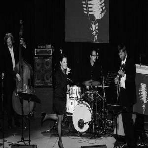 Zouzoulectric ดาวน์โหลดและฟังเพลงฮิตจาก Zouzoulectric
