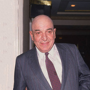 Telly Savalas ดาวน์โหลดและฟังเพลงฮิตจาก Telly Savalas