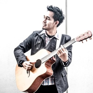 Ant Peerapong ดาวน์โหลดและฟังเพลงฮิตจาก Ant Peerapong