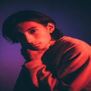 Jasper Bones ดาวน์โหลดและฟังเพลงฮิตจาก Jasper Bones