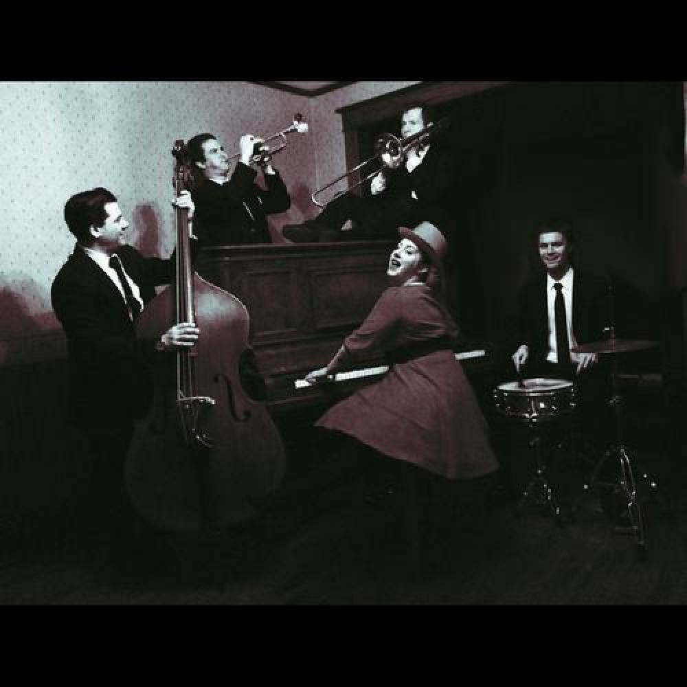 Davina and The Vagabonds