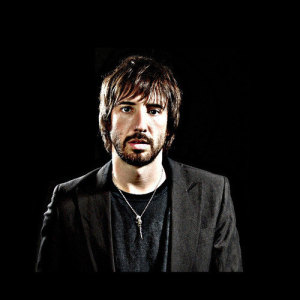 Troy Pierce ดาวน์โหลดและฟังเพลงฮิตจาก Troy Pierce