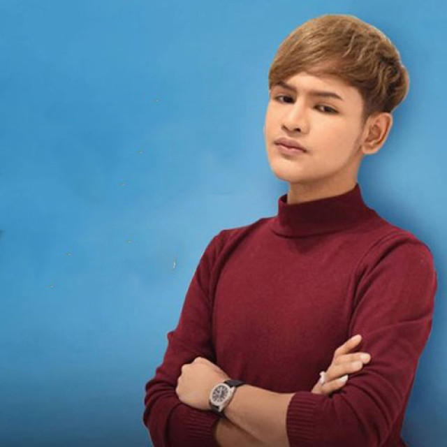 ขนเพชร กฤติเดช