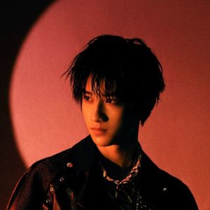 敖子逸 ดาวน์โหลดและฟังเพลงฮิตจาก 敖子逸