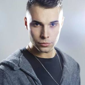 Giorgio Vergani ดาวน์โหลดและฟังเพลงฮิตจาก Giorgio Vergani