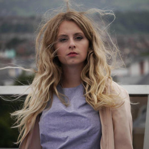 Kate Lomas ดาวน์โหลดและฟังเพลงฮิตจาก Kate Lomas