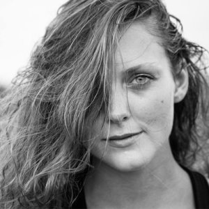 Eva Neggers ดาวน์โหลดและฟังเพลงฮิตจาก Eva Neggers