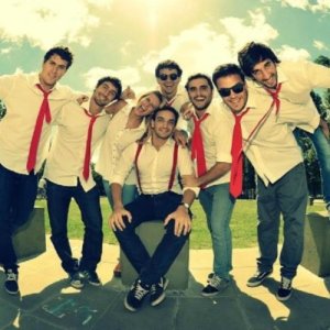 Agapornis ดาวน์โหลดและฟังเพลงฮิตจาก Agapornis