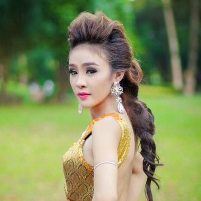 กิ๊ก รุ่งนภา แสงศิลป์