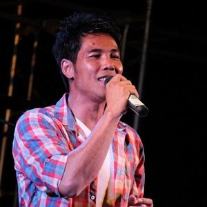 ภู ศรีวิไล ดาวน์โหลดและฟังเพลงฮิตจาก ภู ศรีวิไล