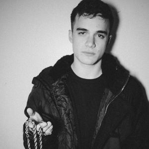 Jake Nawas ดาวน์โหลดและฟังเพลงฮิตจาก Jake Nawas