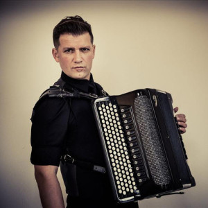 Mario Batkovic ดาวน์โหลดและฟังเพลงฮิตจาก Mario Batkovic