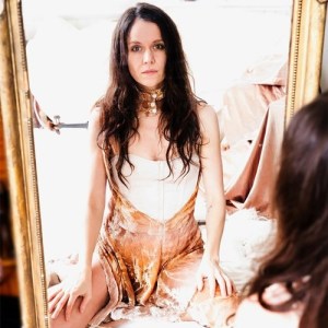 Gyda Valtysdottir ดาวน์โหลดและฟังเพลงฮิตจาก Gyda Valtysdottir