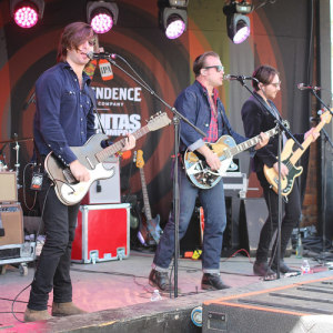 The Shelters ดาวน์โหลดและฟังเพลงฮิตจาก The Shelters