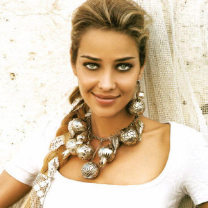 Ana ดาวน์โหลดและฟังเพลงฮิตจาก Ana