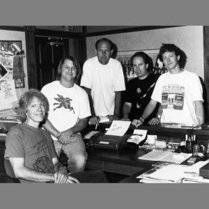 The Skeletons ดาวน์โหลดและฟังเพลงฮิตจาก The Skeletons