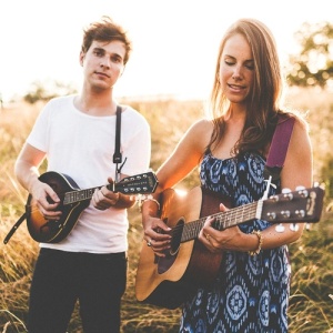 Colin & Caroline ดาวน์โหลดและฟังเพลงฮิตจาก Colin & Caroline