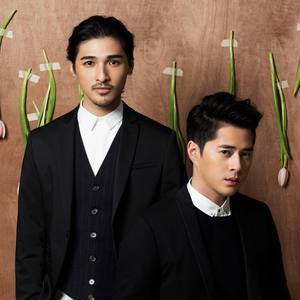 Dengarkan 果栏男孩 lagu dari Shine dengan lirik