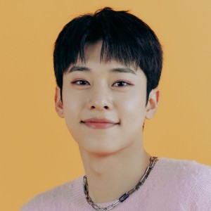 Kim Donghyun (AB6IX) ดาวน์โหลดและฟังเพลงฮิตจาก Kim Donghyun (AB6IX)