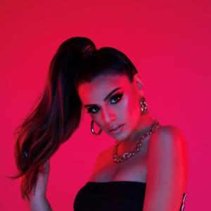 Celina Sharma ดาวน์โหลดและฟังเพลงฮิตจาก Celina Sharma