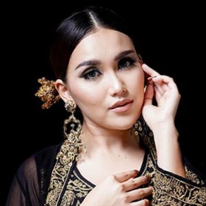 Ayu Ting Ting ดาวน์โหลดและฟังเพลงฮิตจาก Ayu Ting Ting