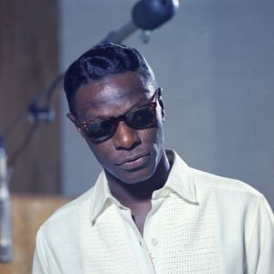 Nat King Cole ดาวน์โหลดและฟังเพลงฮิตจาก Nat King Cole